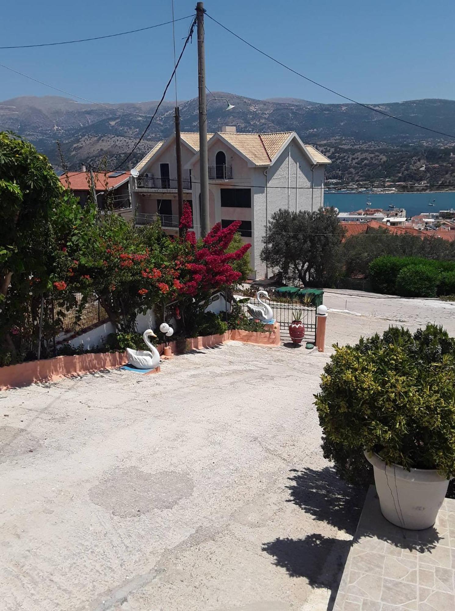 Elenh House Apartment Argostoli  Bagian luar foto